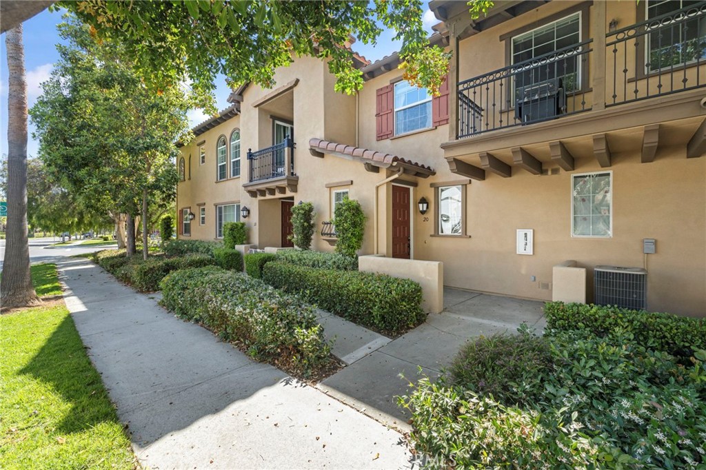 20 Dietes Court