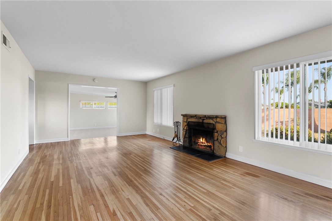 2232 E Parkside Avenue