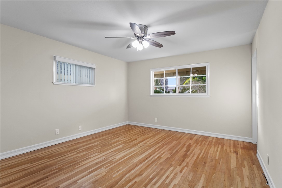 2232 E Parkside Avenue