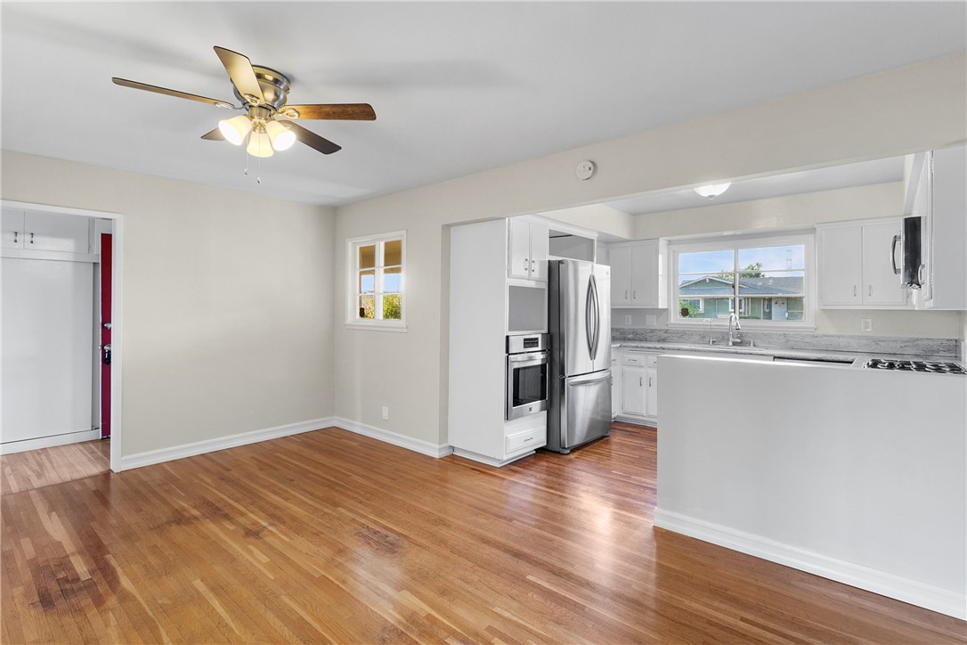 2232 E Parkside Avenue