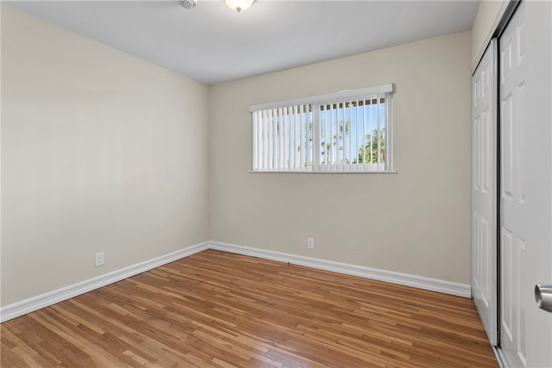 2232 E Parkside Avenue