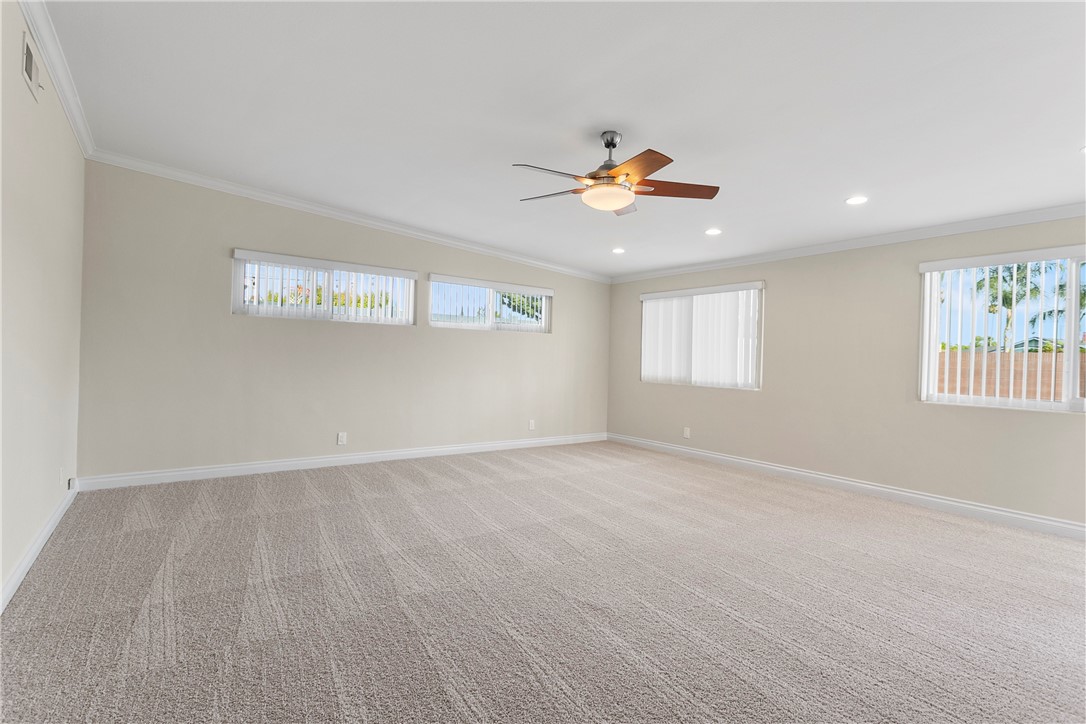 2232 E Parkside Avenue