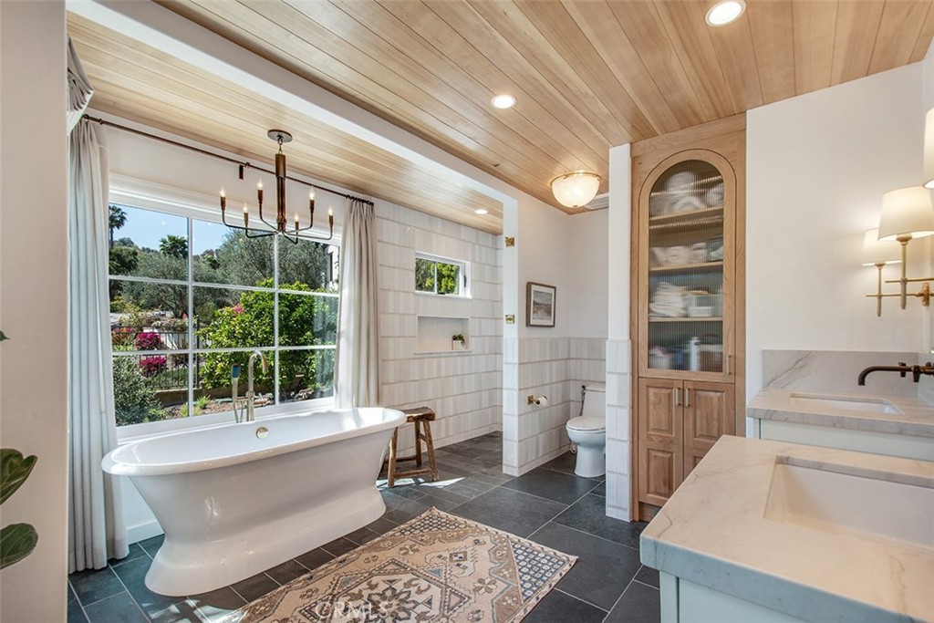 25731 Paseo De La Paz