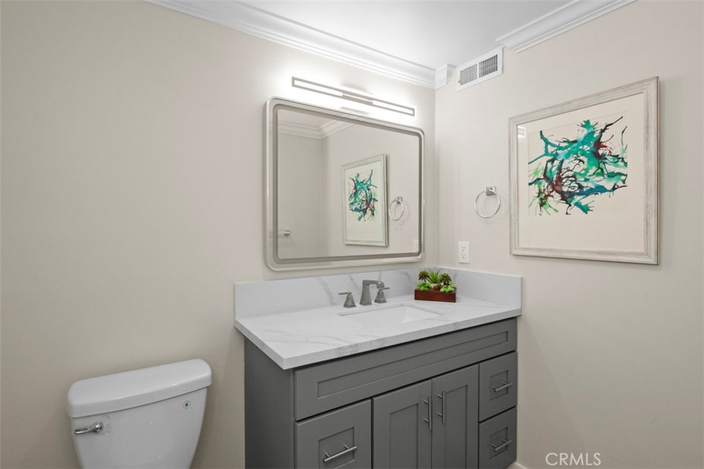 34311 Amber Lantern Street