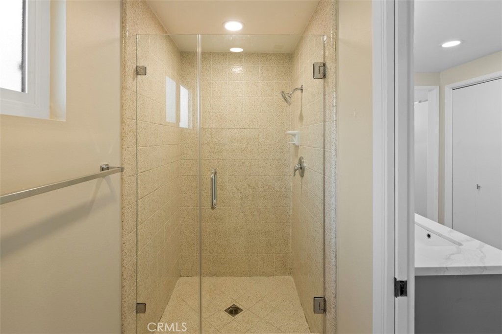 34311 Amber Lantern Street