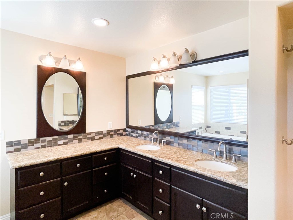 7576 Walnut Grove Avenue