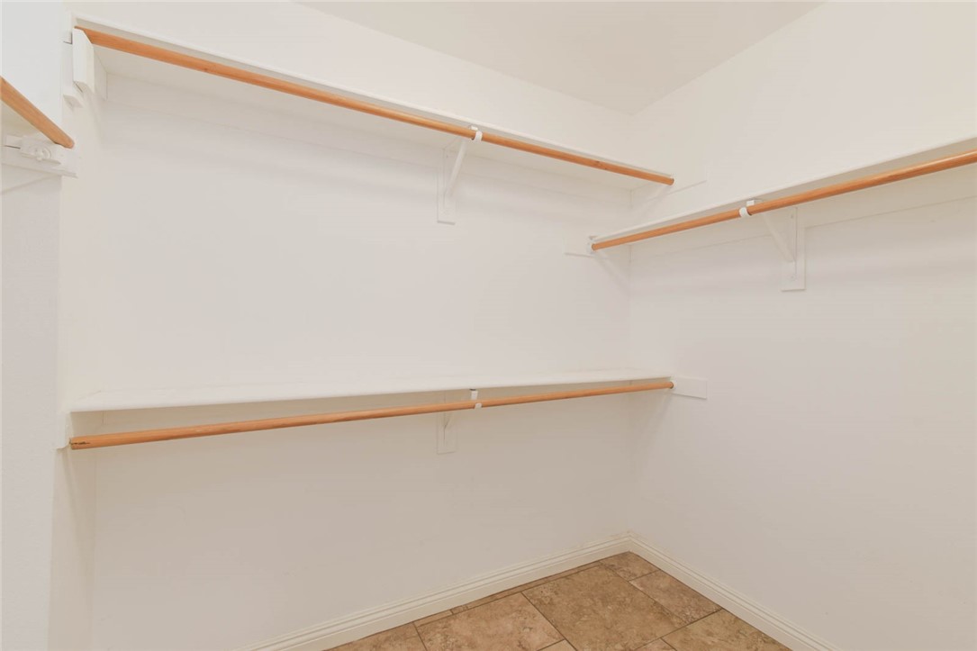 7576 Walnut Grove Avenue