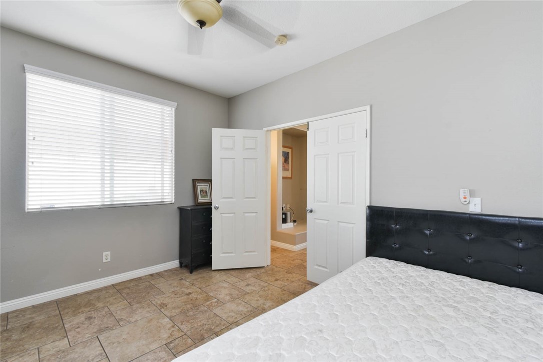 7576 Walnut Grove Avenue