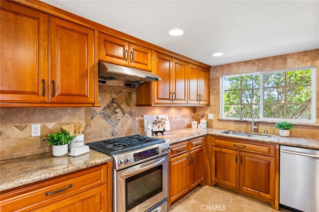 9112 Hyde Park Drive