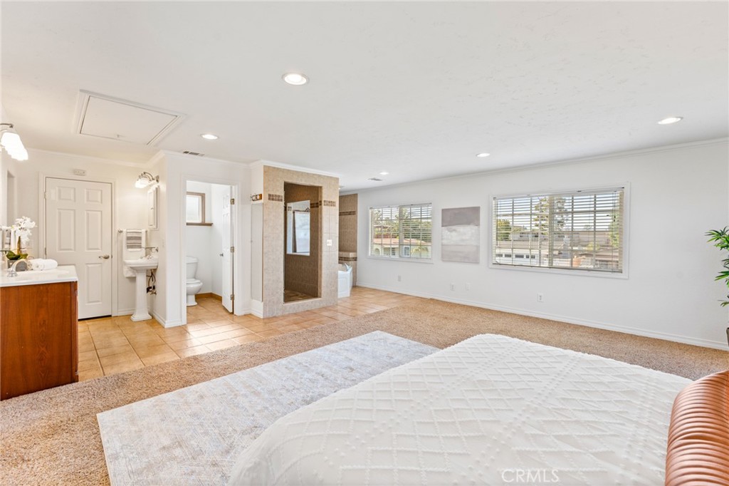 9112 Hyde Park Drive