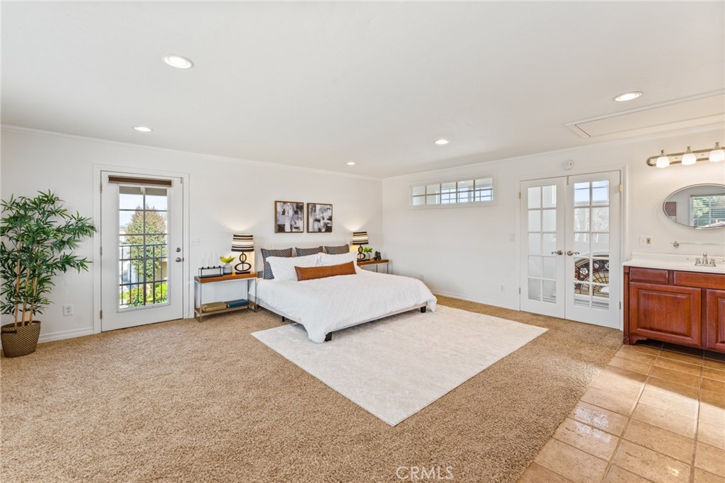 9112 Hyde Park Drive