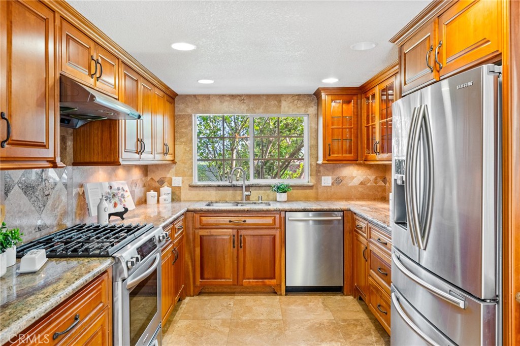 9112 Hyde Park Drive