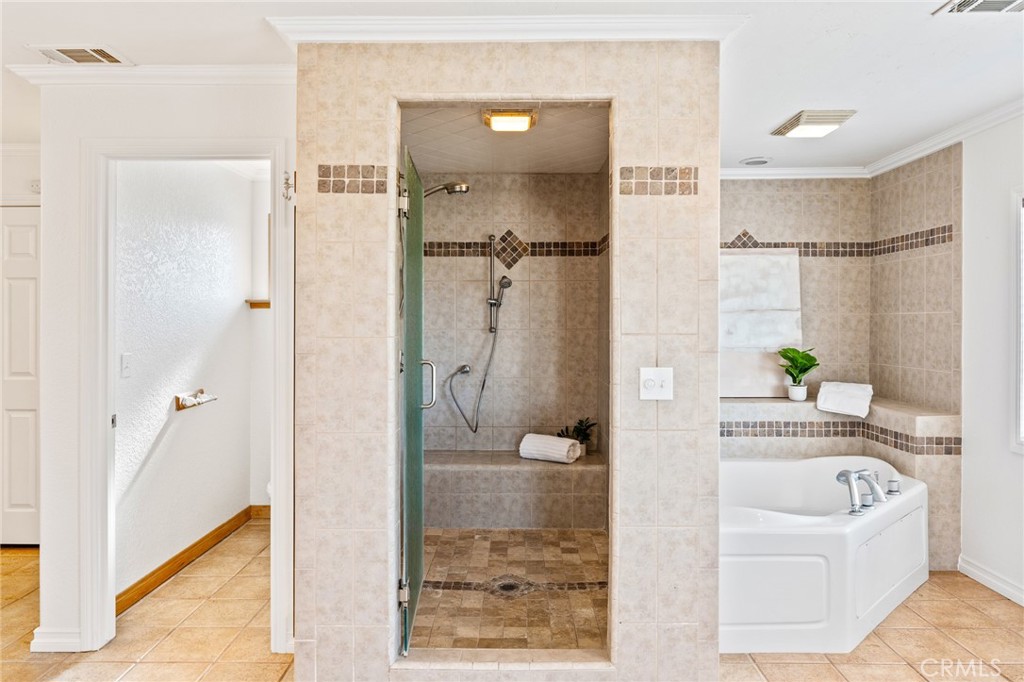 9112 Hyde Park Drive