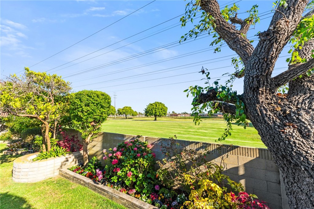 9112 Hyde Park Drive