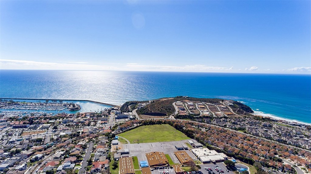 24352 Vista Point Lane