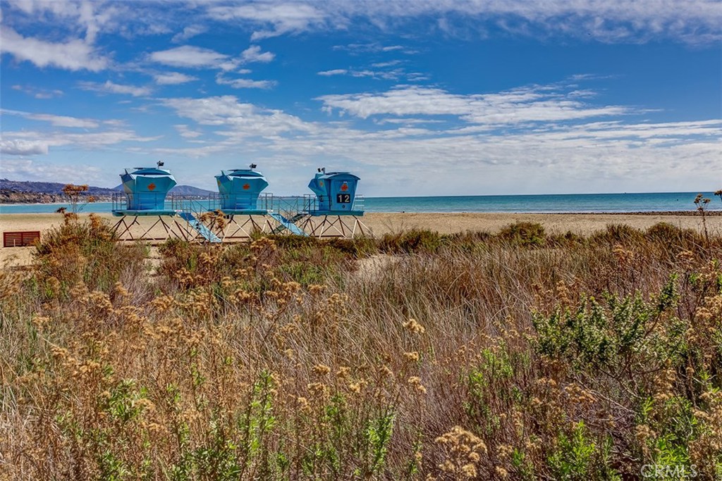 24352 Vista Point Lane