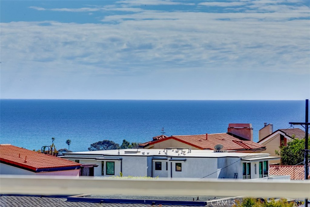 24352 Vista Point Lane