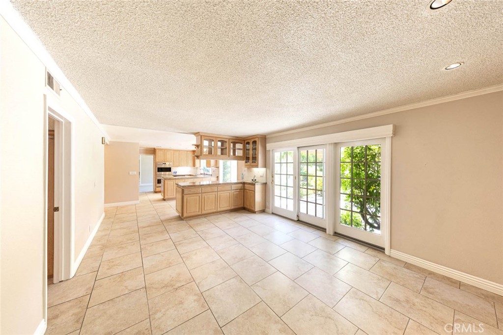 6550 E Edinboro Circle