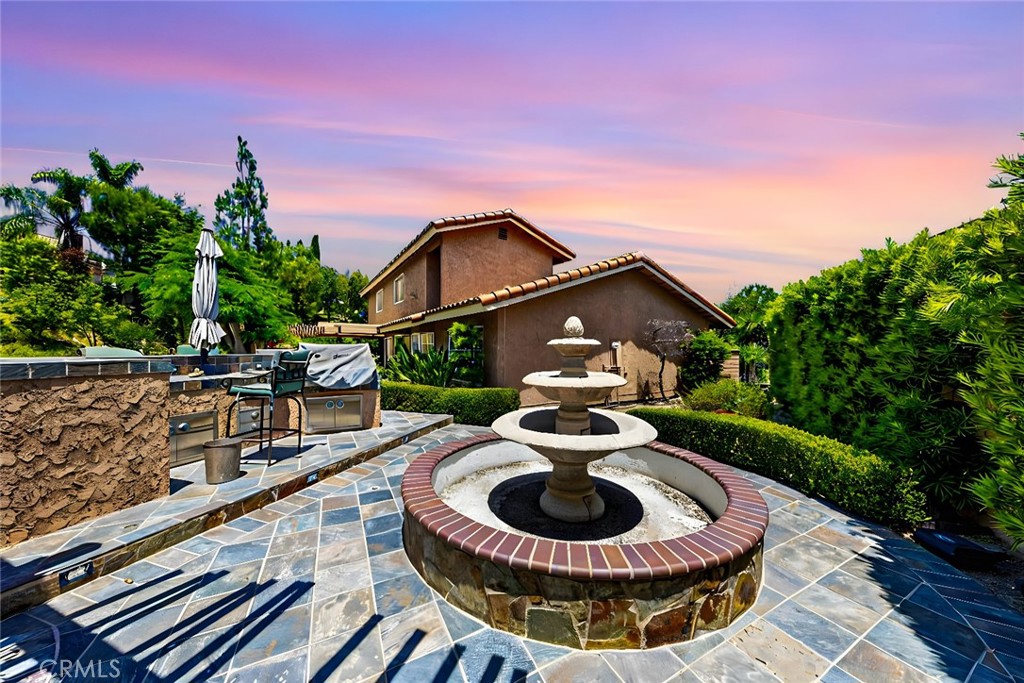 6550 E Edinboro Circle