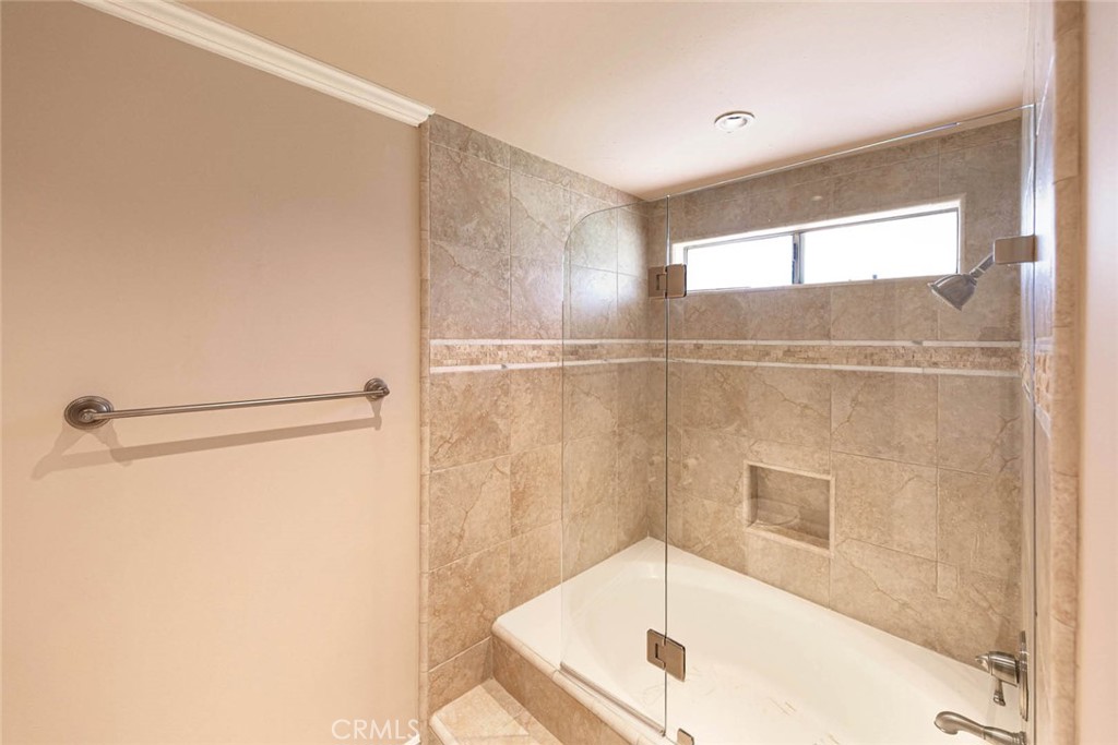 6550 E Edinboro Circle