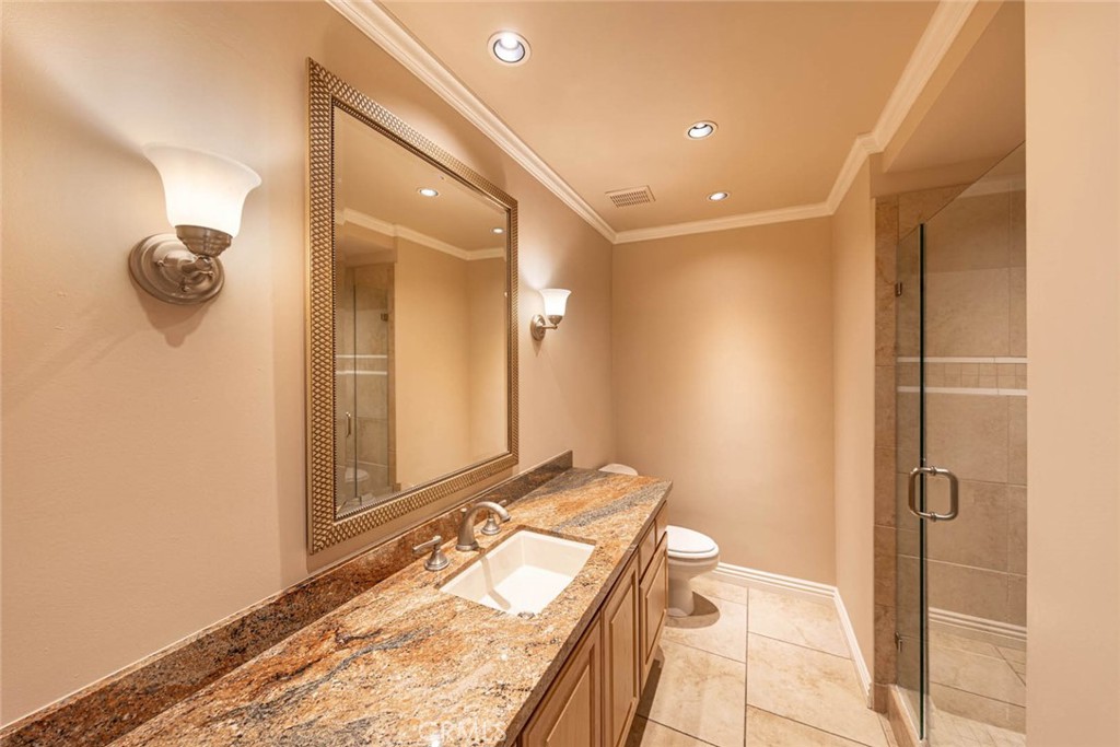 6550 E Edinboro Circle