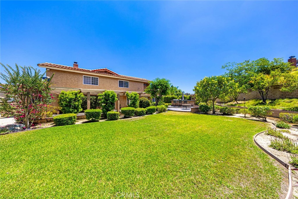 6550 E Edinboro Circle