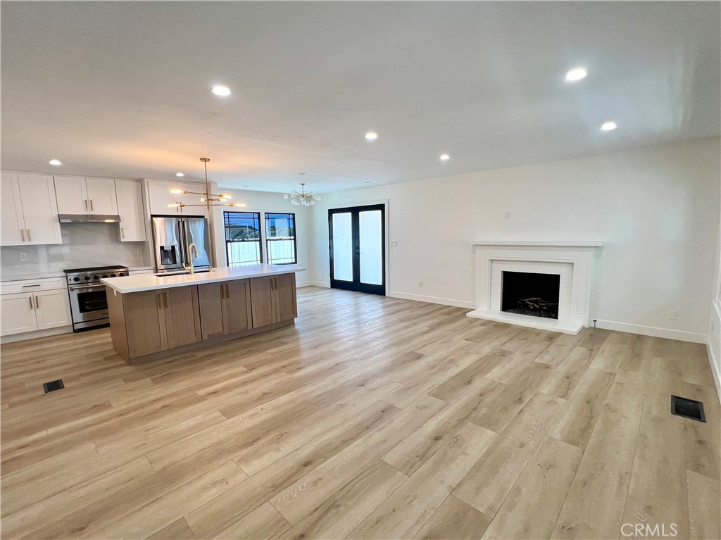 33921 Copper Lantern Street