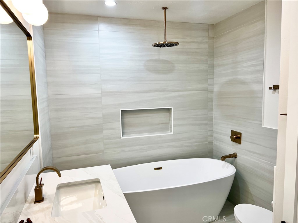 33921 Copper Lantern Street