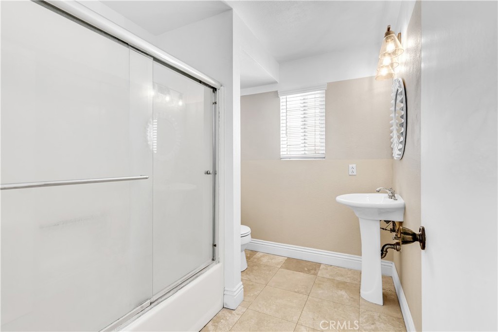 33892 Copper Lantern Street A