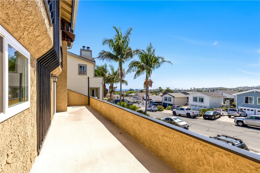 33892 Copper Lantern Street A