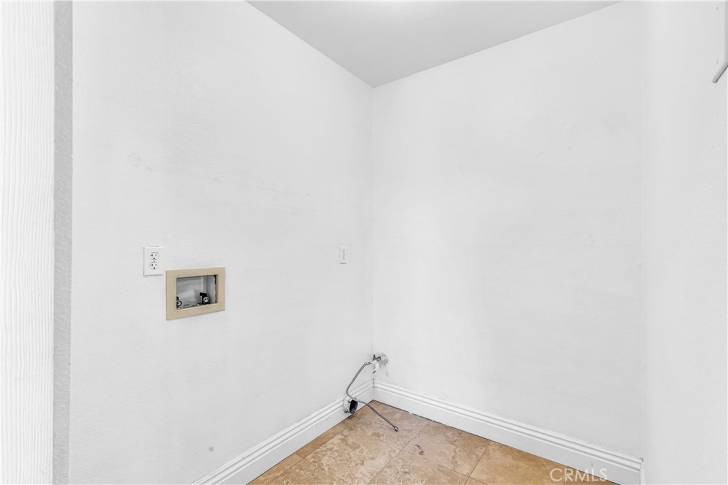 33892 Copper Lantern Street A