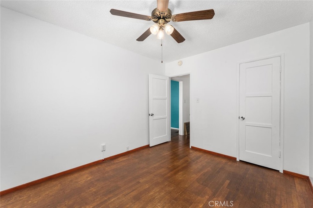 13423 Stanbridge Avenue