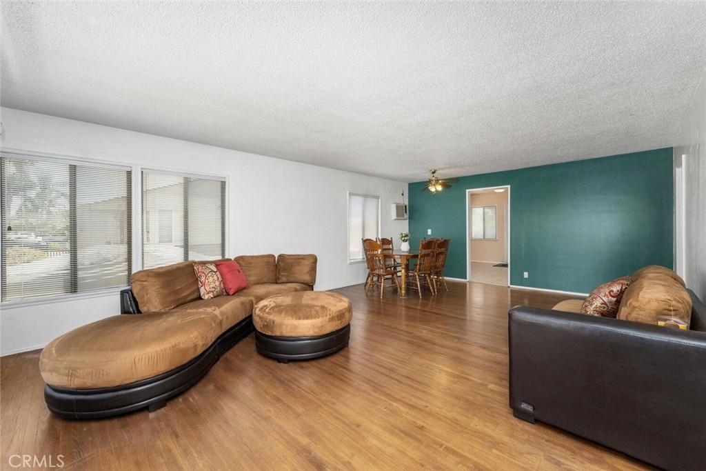 13423 Stanbridge Avenue