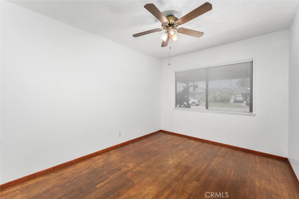 13423 Stanbridge Avenue