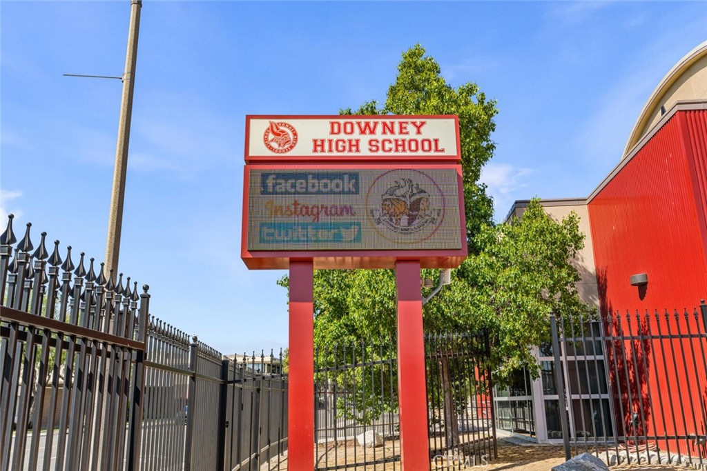 13423 Stanbridge Avenue