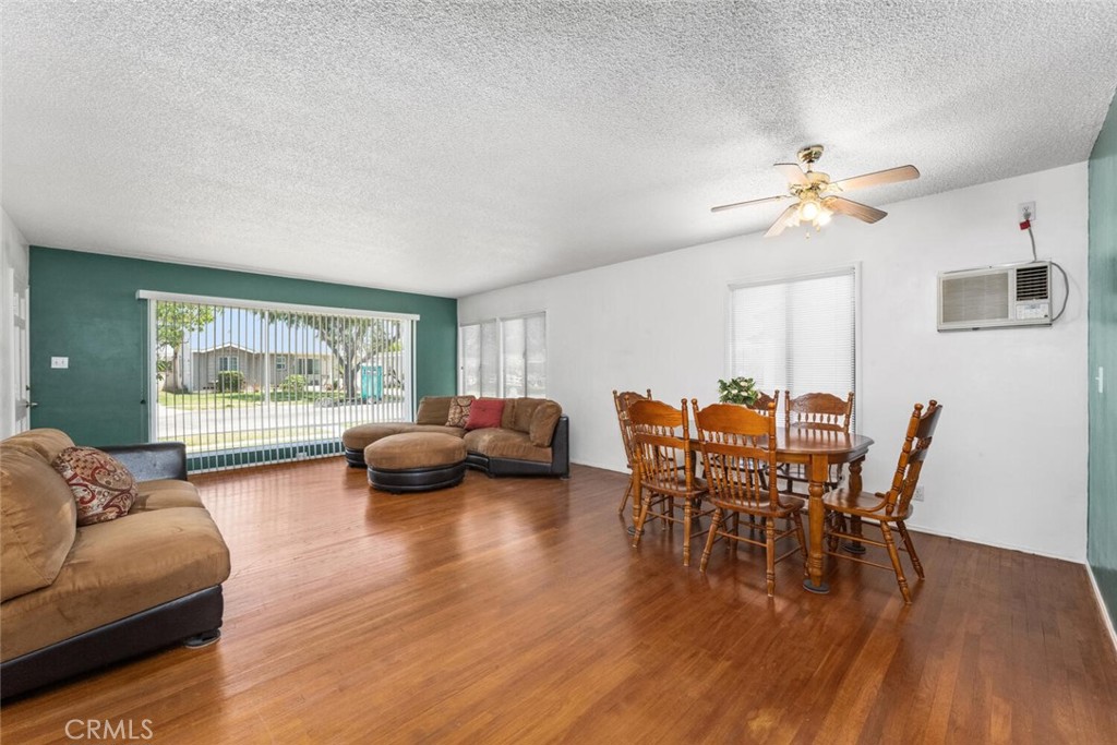 13423 Stanbridge Avenue