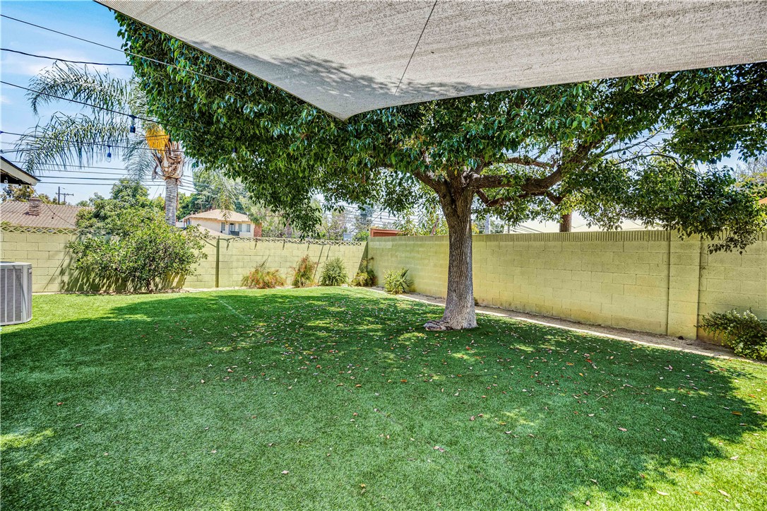 2623 N Louise Street