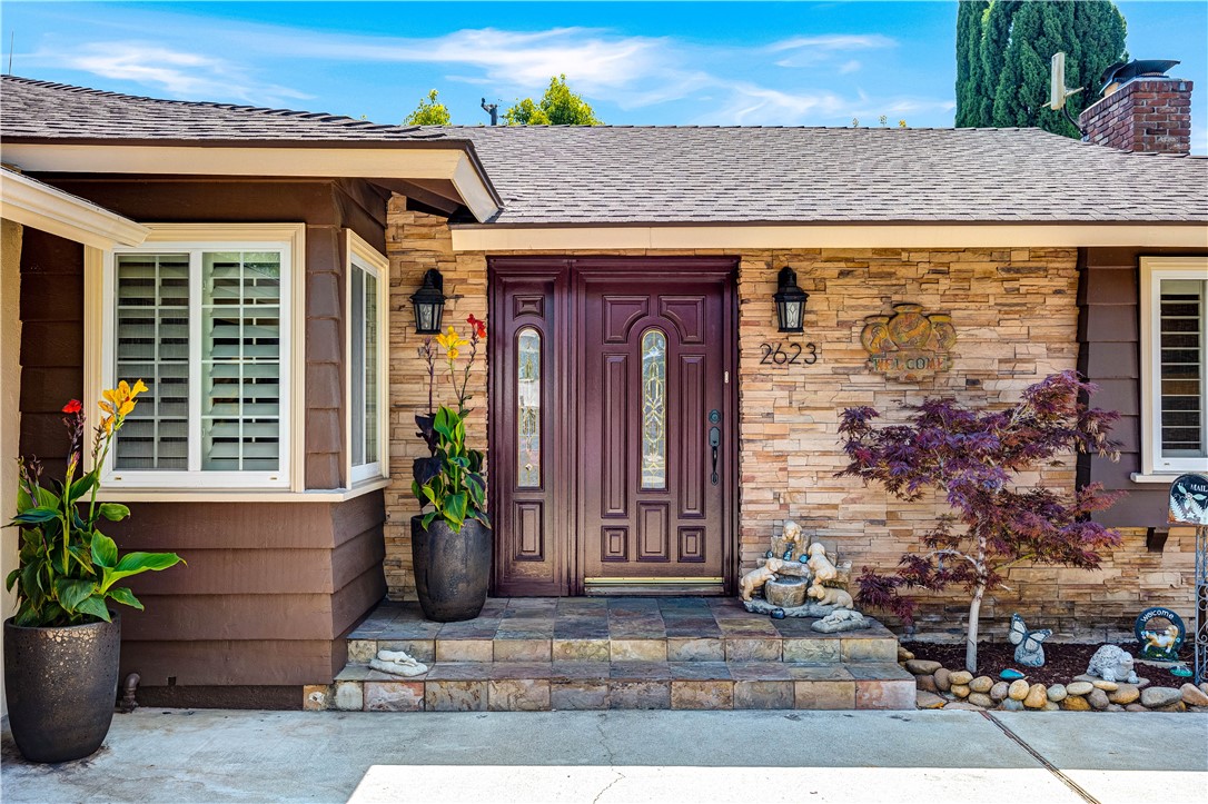 2623 N Louise Street