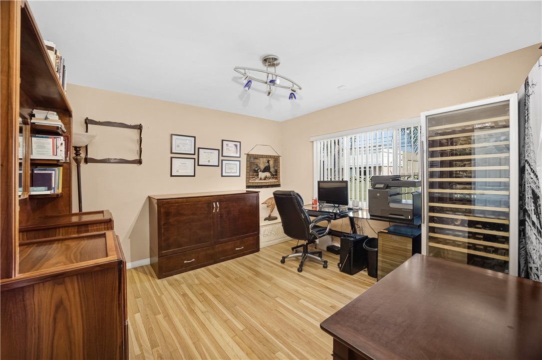 2623 N Louise Street