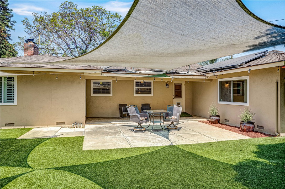 2623 N Louise Street