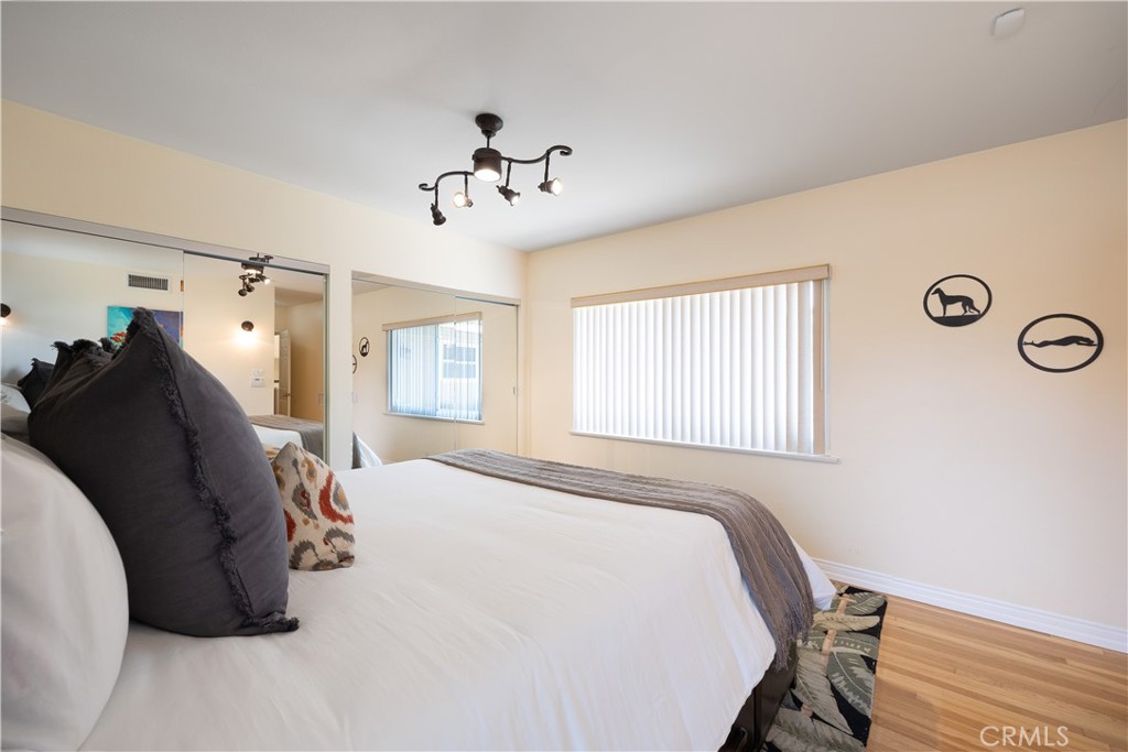 2623 N Louise Street