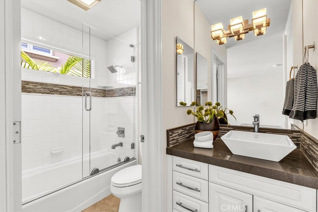 31001 Marbella Vista