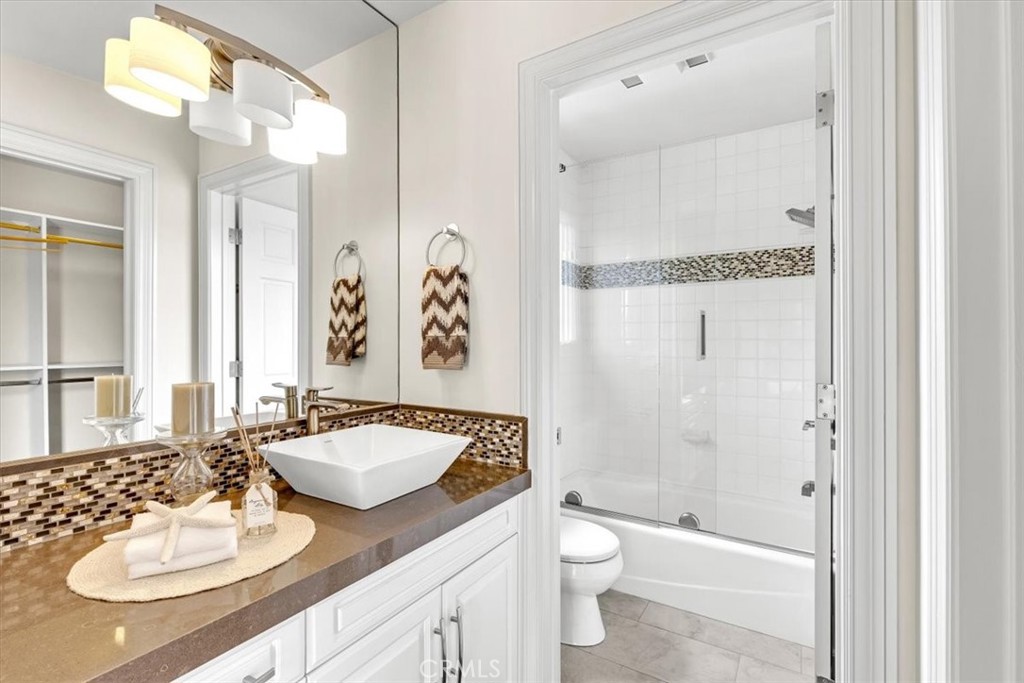 31001 Marbella Vista