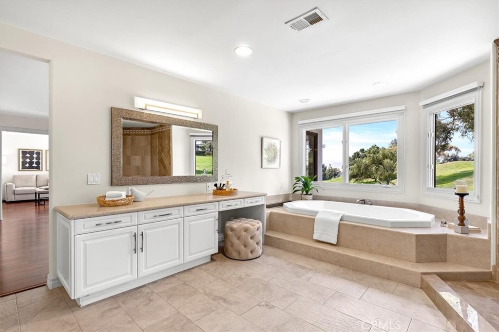 31001 Marbella Vista