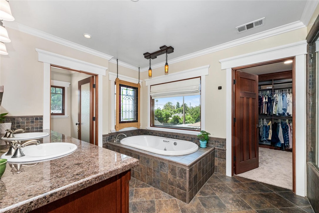 5540 E Peabody Street