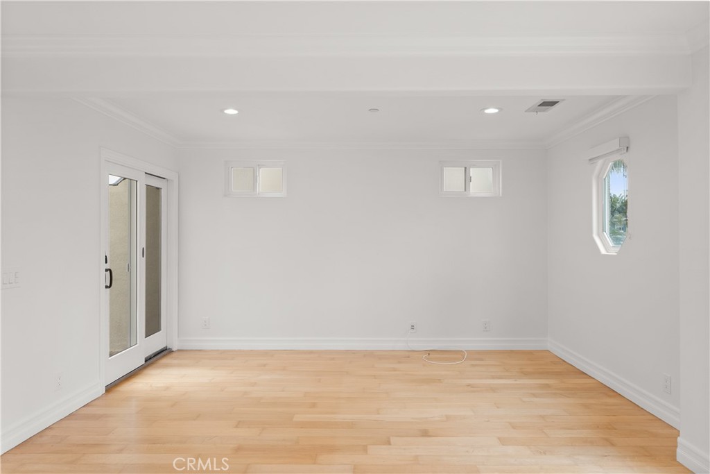 322 Marguerite Avenue 1