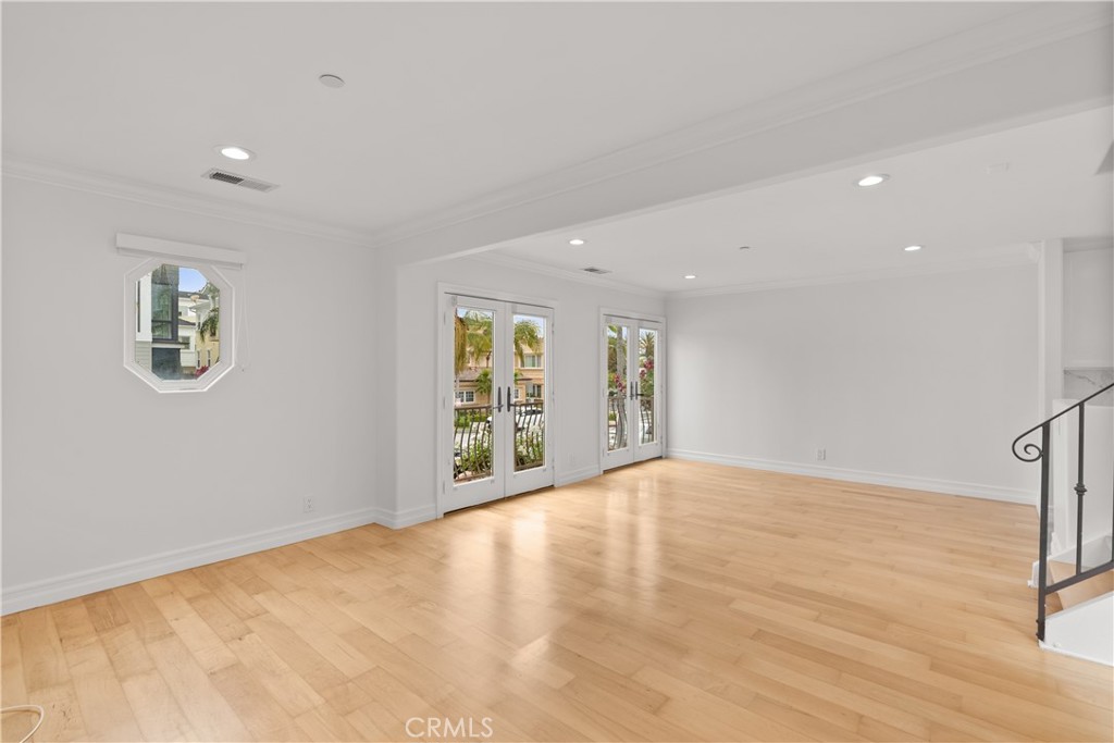 322 Marguerite Avenue 1