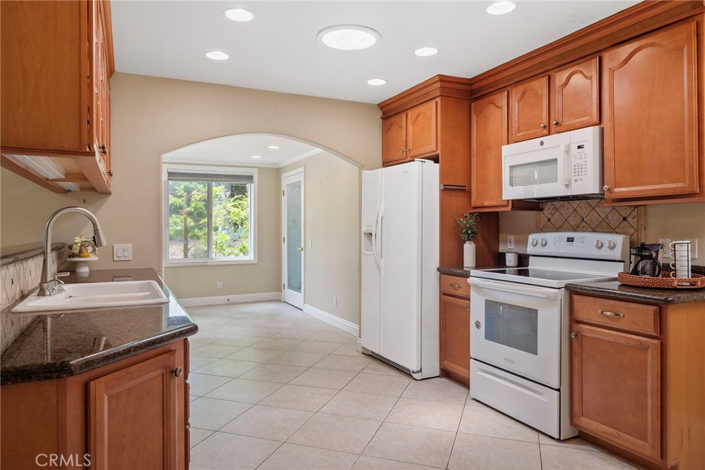 153 Avenida Majorca # B