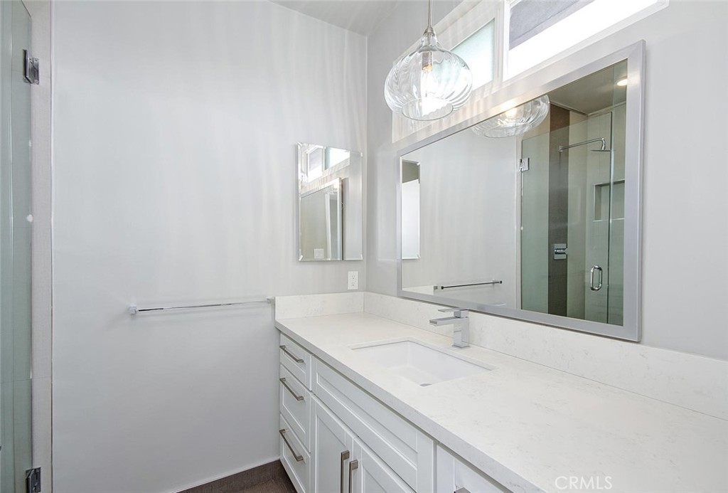 520 E Regent Street 3