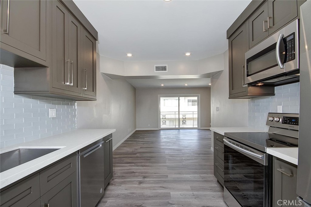 520 E Regent Street 3